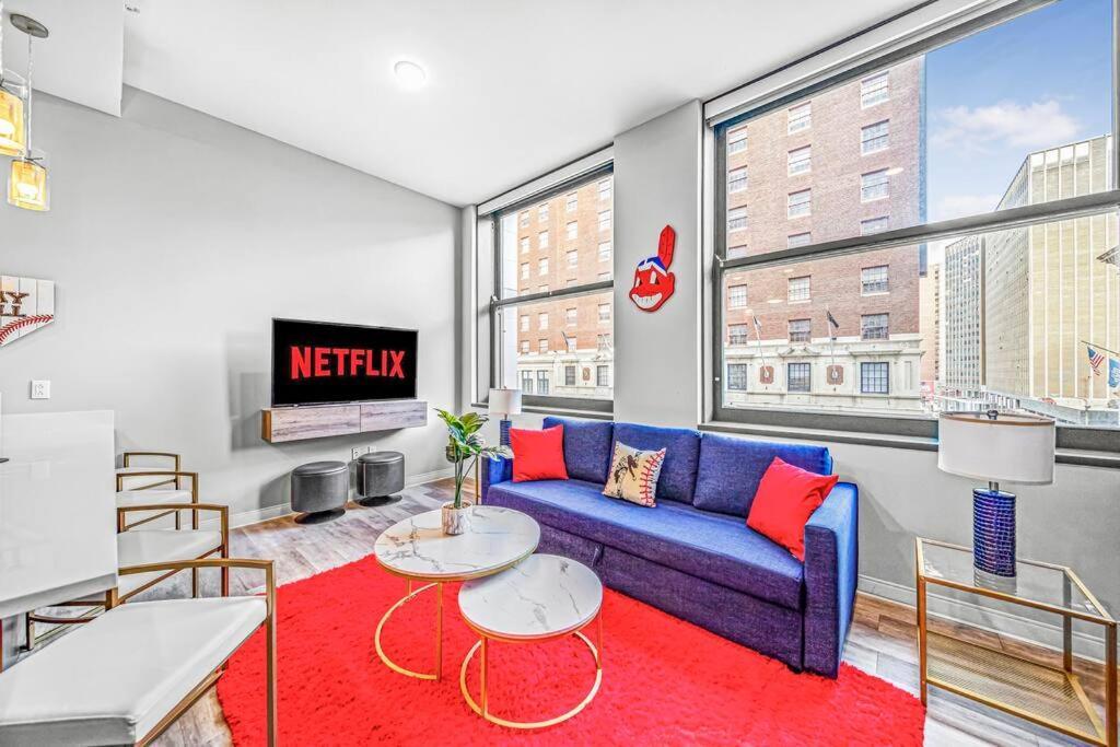 Апартаменти 2Br Unit In The Heart Of Dt With View Of Playhouse Square, Pool & Gym Access- 305 Клівленд Екстер'єр фото