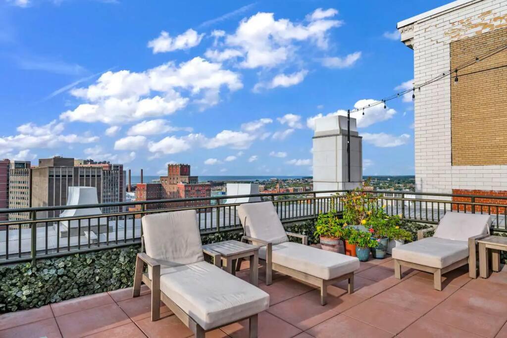Апартаменти 2Br Unit In The Heart Of Dt With View Of Playhouse Square, Pool & Gym Access- 305 Клівленд Екстер'єр фото