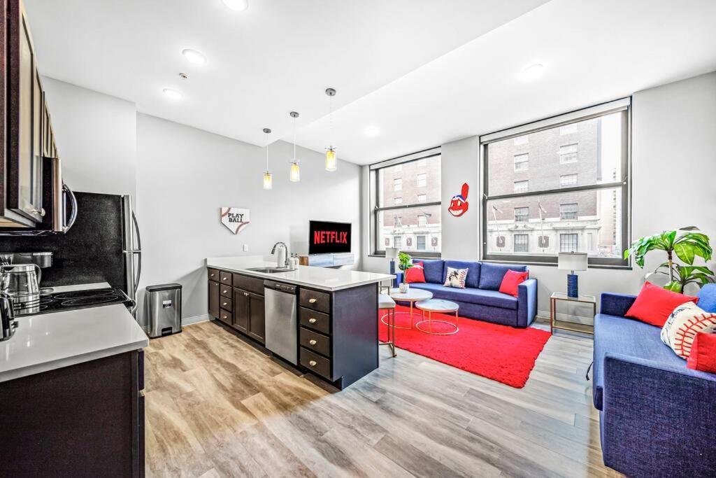 Апартаменти 2Br Unit In The Heart Of Dt With View Of Playhouse Square, Pool & Gym Access- 305 Клівленд Екстер'єр фото