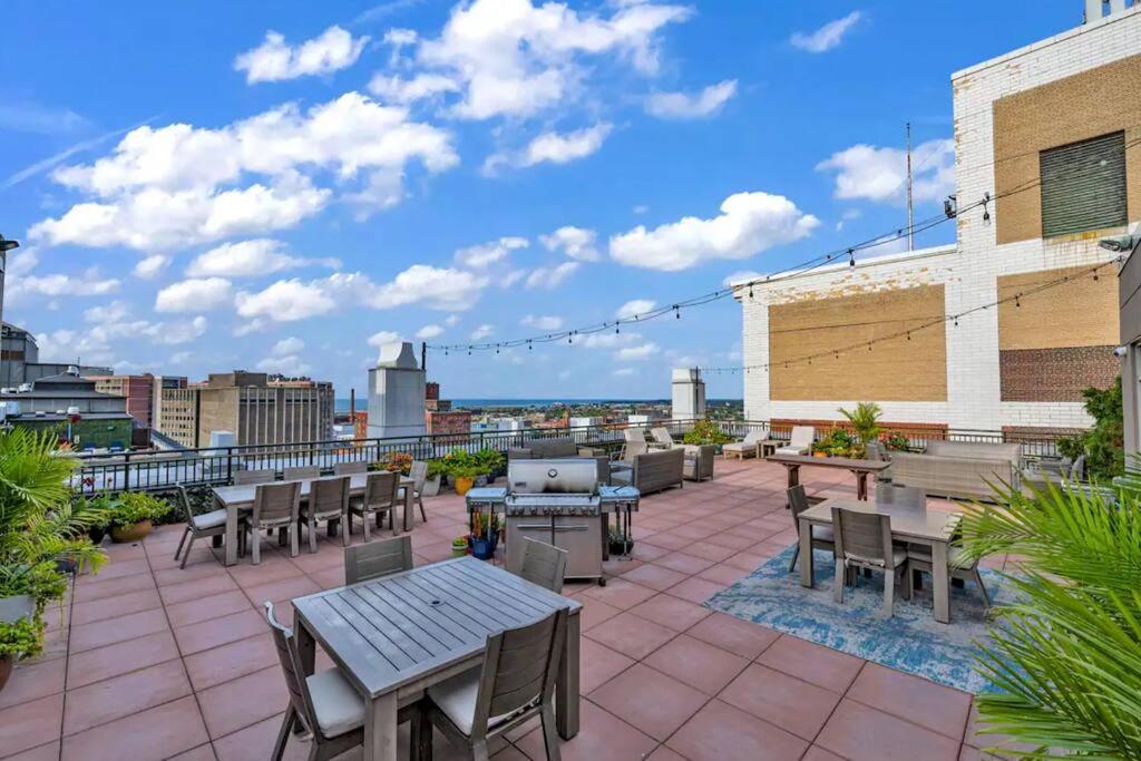 Апартаменти 2Br Unit In The Heart Of Dt With View Of Playhouse Square, Pool & Gym Access- 305 Клівленд Екстер'єр фото